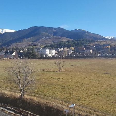 Loft Mansarde Du Train Jaune Avec Vue Sur Les Montagnes Saillagouse Zewnętrze zdjęcie