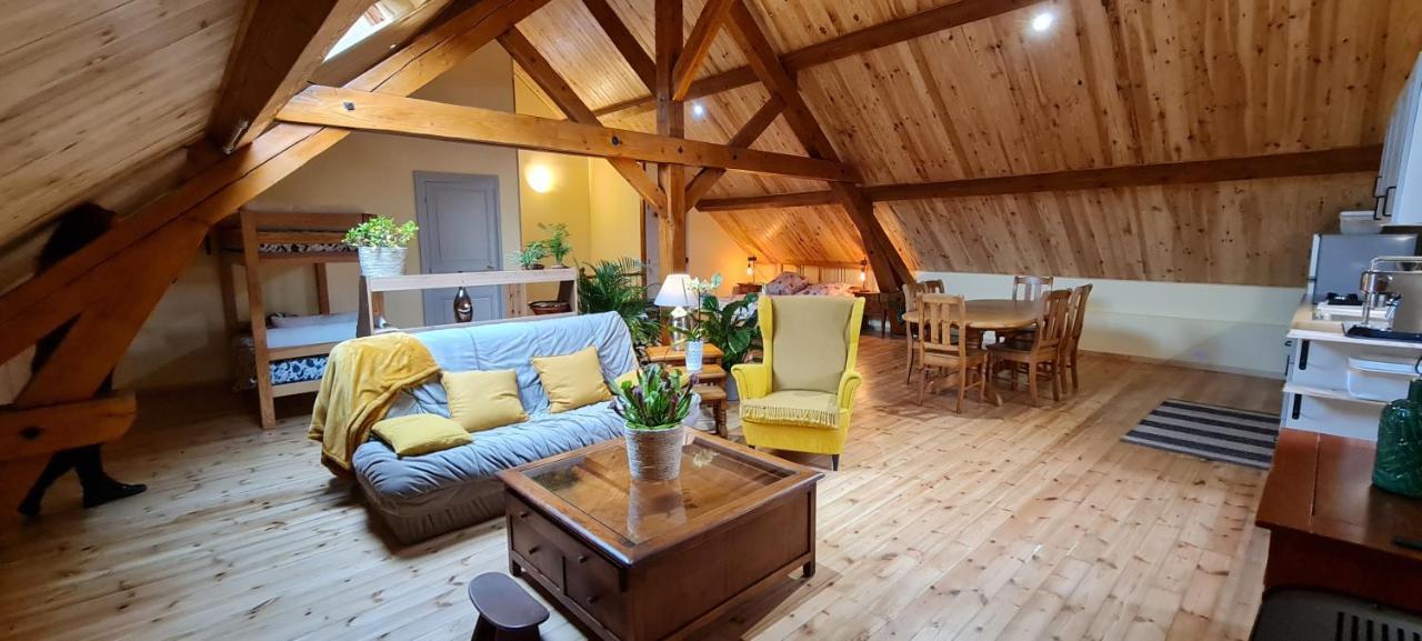 Loft Mansarde Du Train Jaune Avec Vue Sur Les Montagnes Saillagouse Zewnętrze zdjęcie