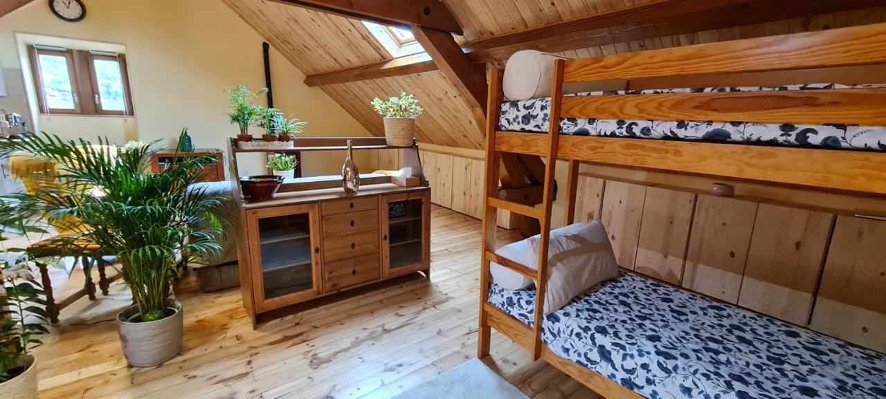 Loft Mansarde Du Train Jaune Avec Vue Sur Les Montagnes Saillagouse Zewnętrze zdjęcie