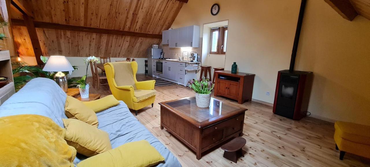 Loft Mansarde Du Train Jaune Avec Vue Sur Les Montagnes Saillagouse Zewnętrze zdjęcie