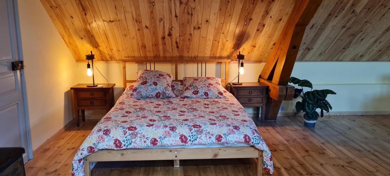 Loft Mansarde Du Train Jaune Avec Vue Sur Les Montagnes Saillagouse Zewnętrze zdjęcie