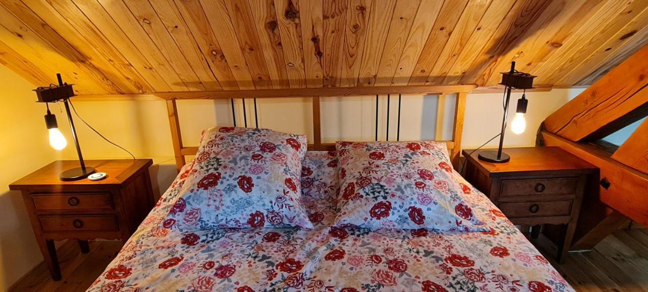 Loft Mansarde Du Train Jaune Avec Vue Sur Les Montagnes Saillagouse Zewnętrze zdjęcie
