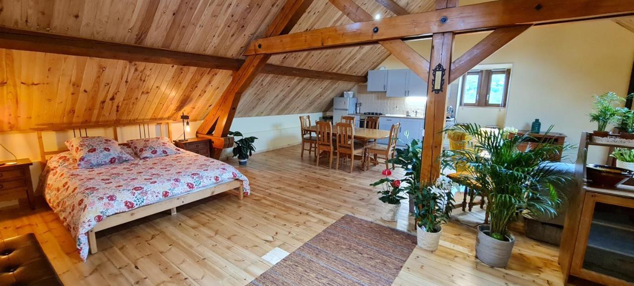 Loft Mansarde Du Train Jaune Avec Vue Sur Les Montagnes Saillagouse Zewnętrze zdjęcie